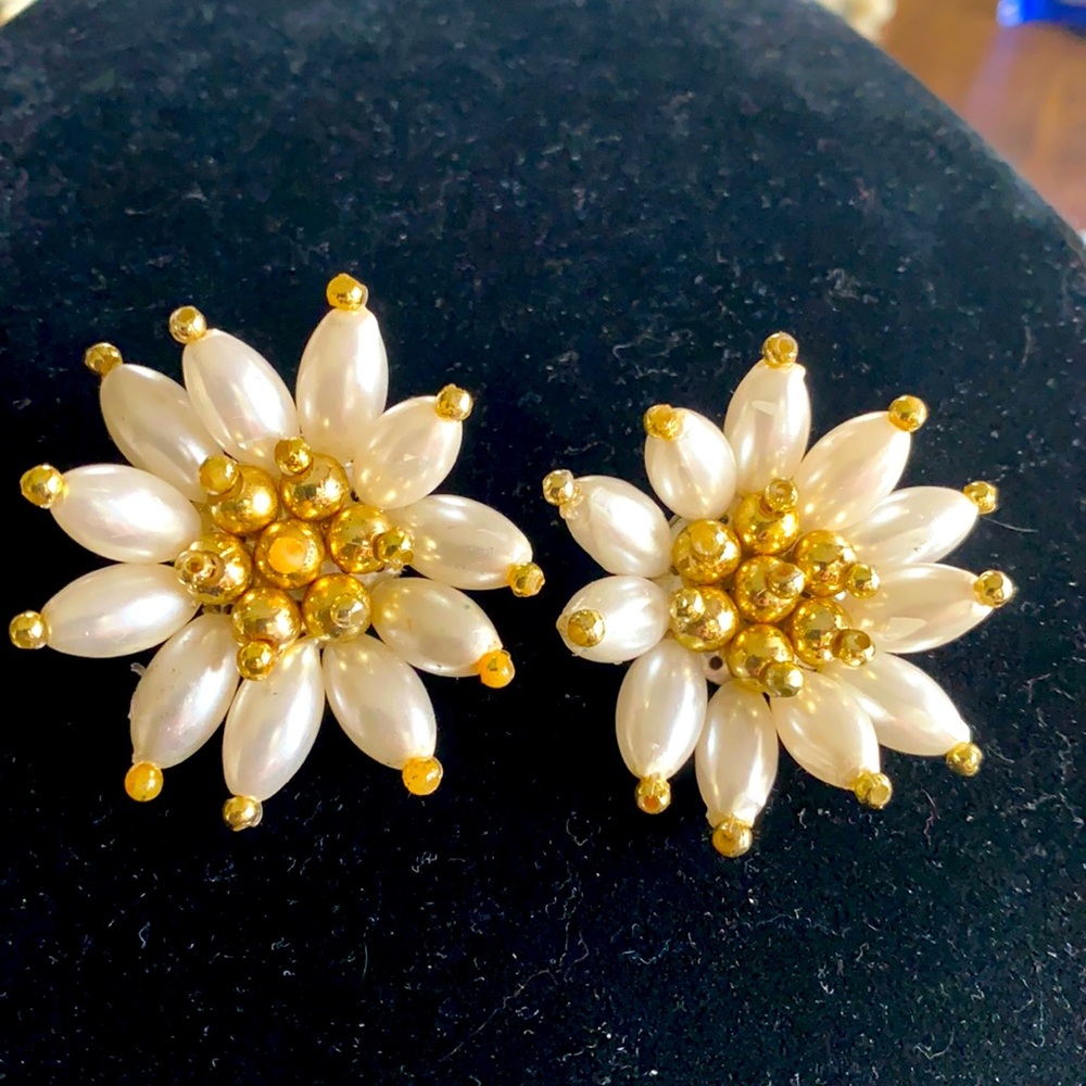 🍀Faux Pearl Clip on Earrings